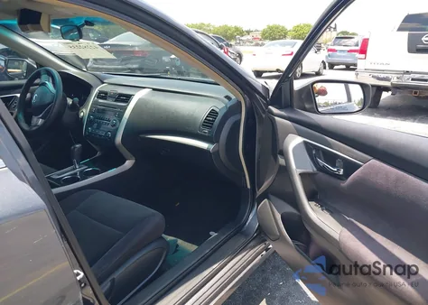 2013 Nissan Altima 2.5 S z USA, uszkodzony, nr VIN 1N4AL3APXDN467367